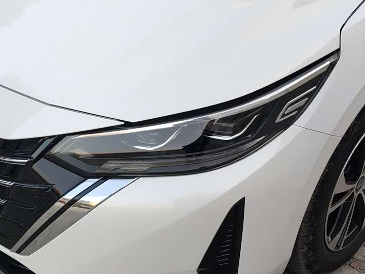 Фото 5 - Nissan Sylphy