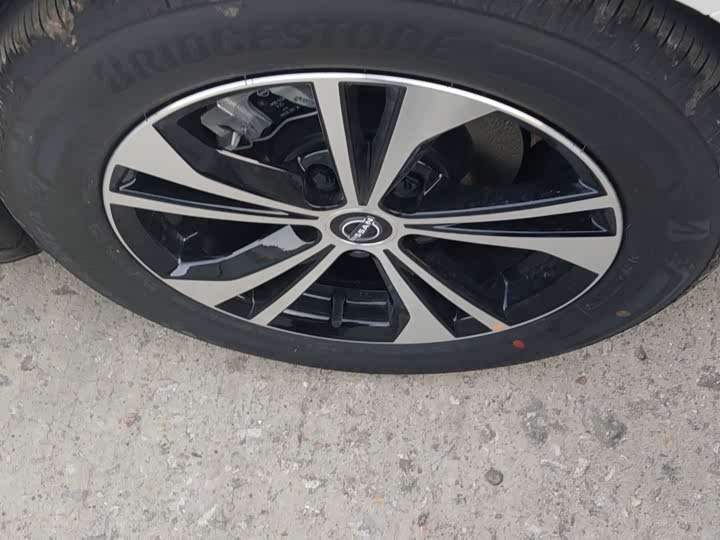 Фото 7 - Nissan Sylphy