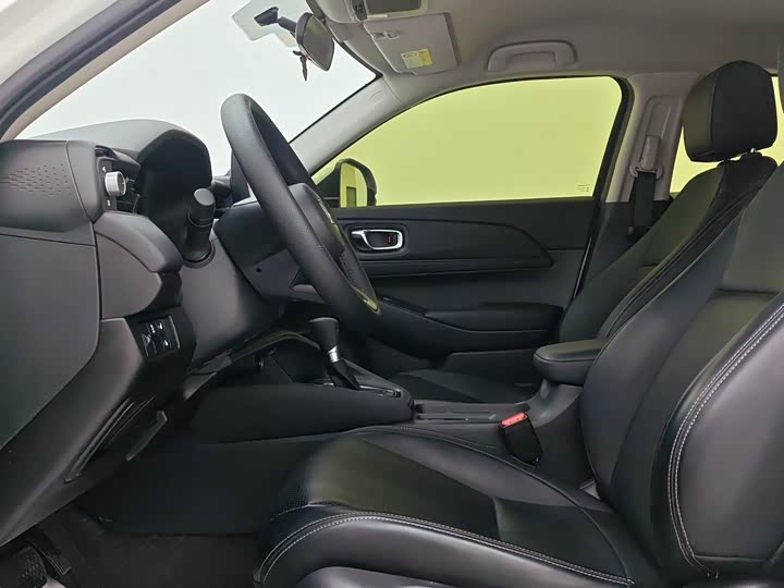 Фото 7 - Honda Vezel