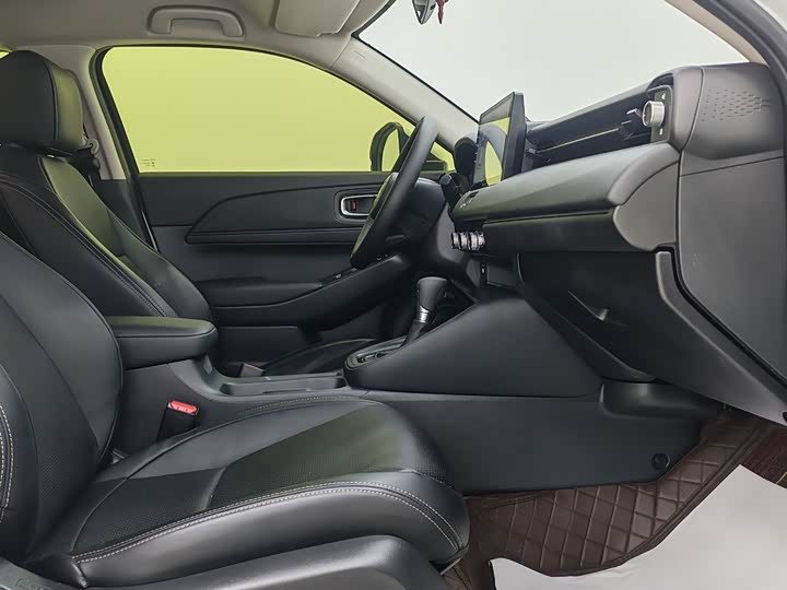 Фото 9 - Honda Vezel