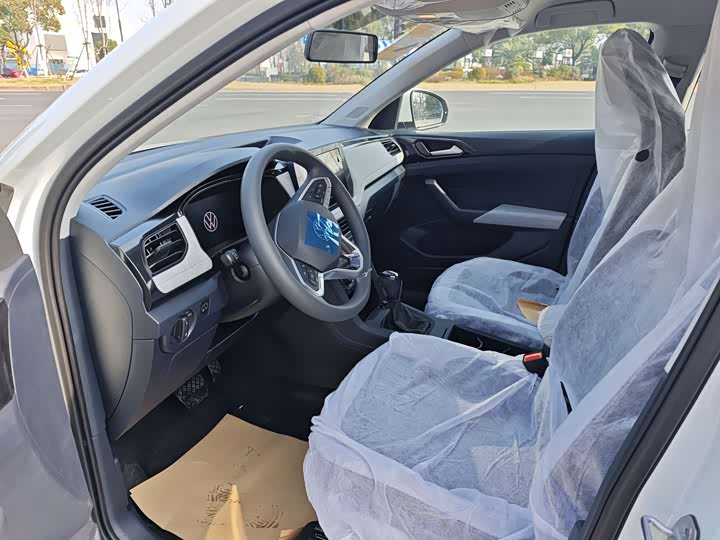 Фото 4 - Volkswagen Tharu