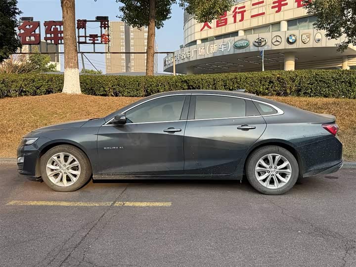 Фото 3 - Chevrolet Malibu XL