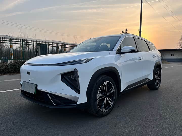 Фото 1 - Geely Galaxy L7