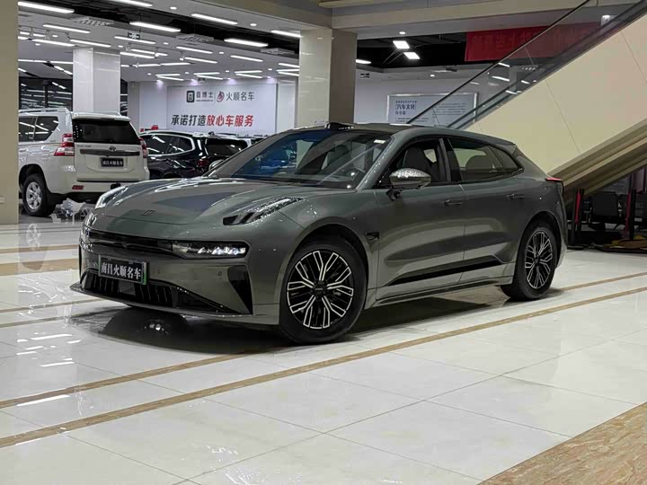 Фото 1 - Zeekr 001