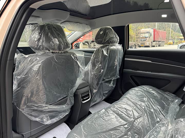 Фото 6 - XPeng Mona M03