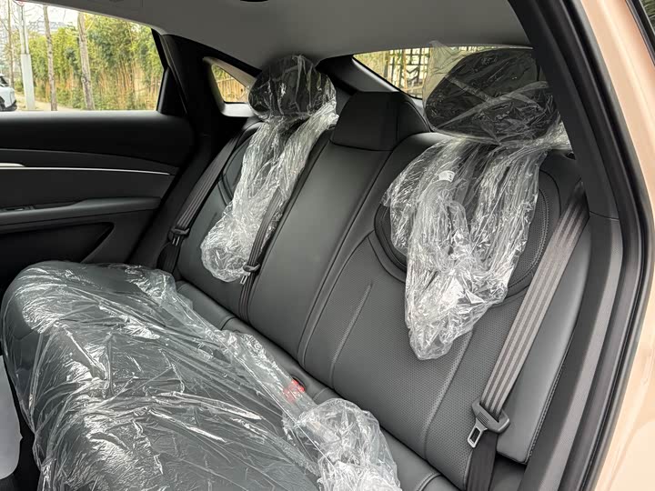 Фото 7 - XPeng Mona M03