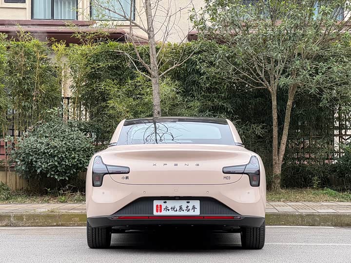 Фото 9 - XPeng Mona M03