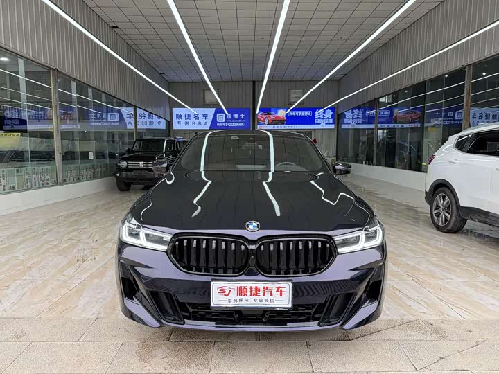 Фото 2 - BMW 6 Series GT