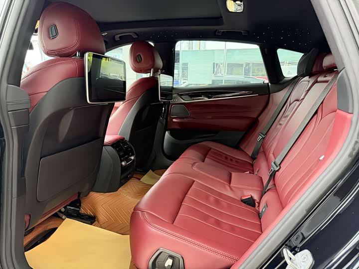 Фото 5 - BMW 6 Series GT