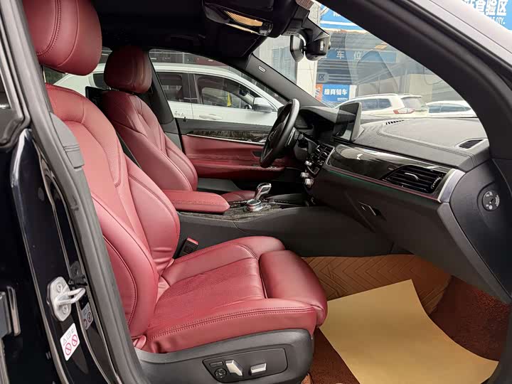 Фото 6 - BMW 6 Series GT