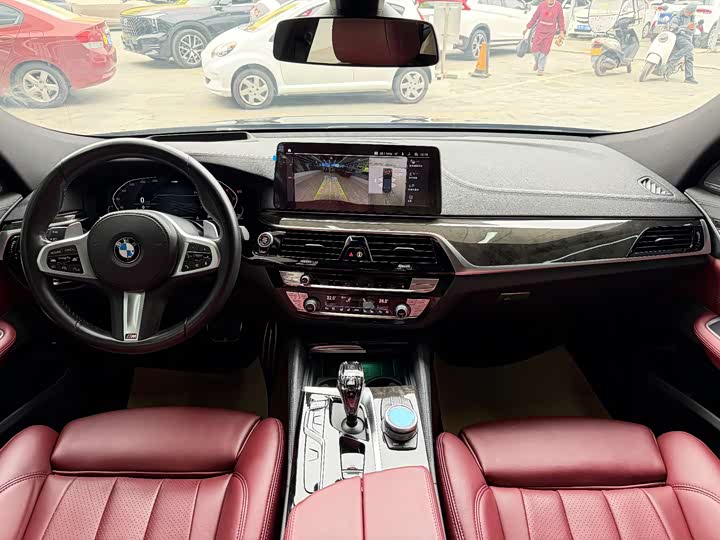 Фото 8 - BMW 6 Series GT
