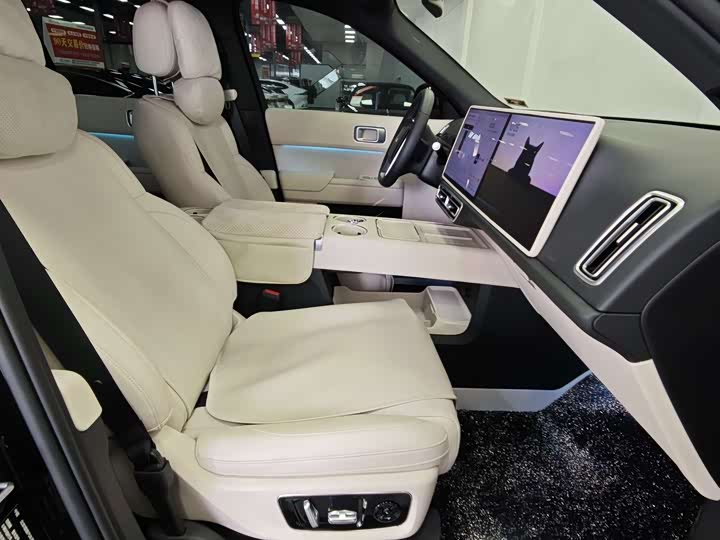 Фото 7 - LiXiang L8