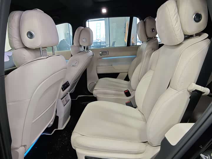 Фото 8 - LiXiang L8