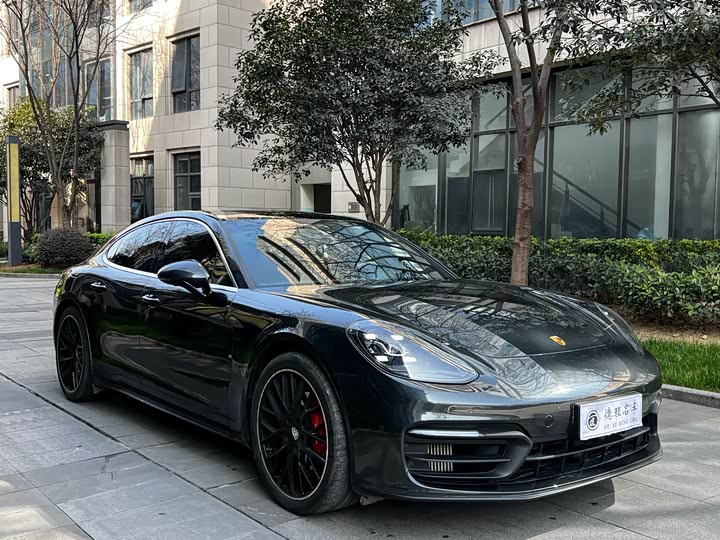Фото 6 - Porsche Panamera