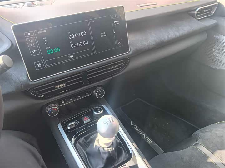 Фото 8 - Lotus Emira