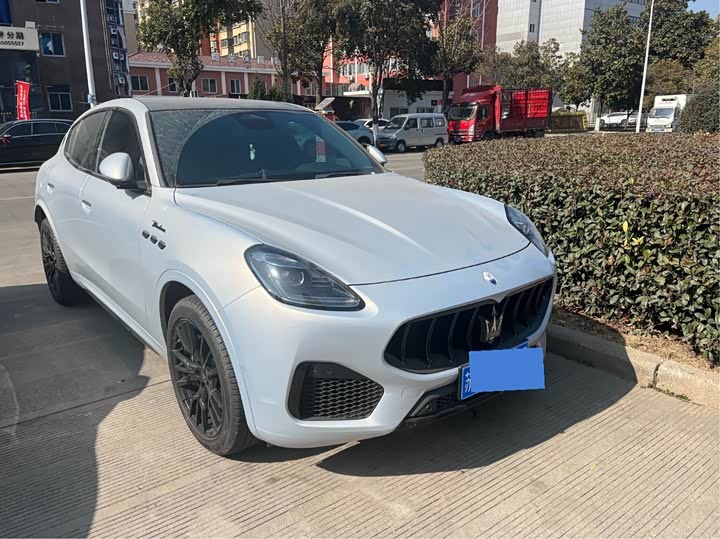 Фото 1 - Maserati Grecale