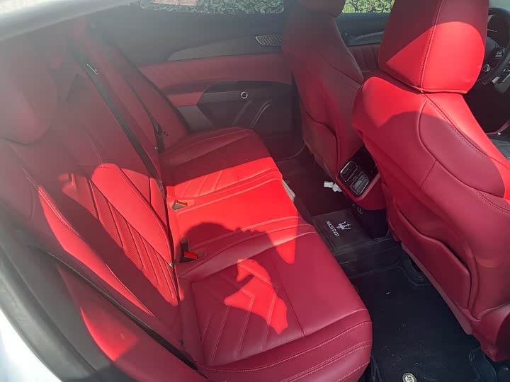 Фото 9 - Maserati Grecale