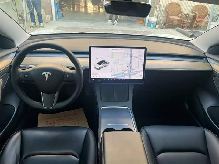 Фото 7 - Tesla Model 3