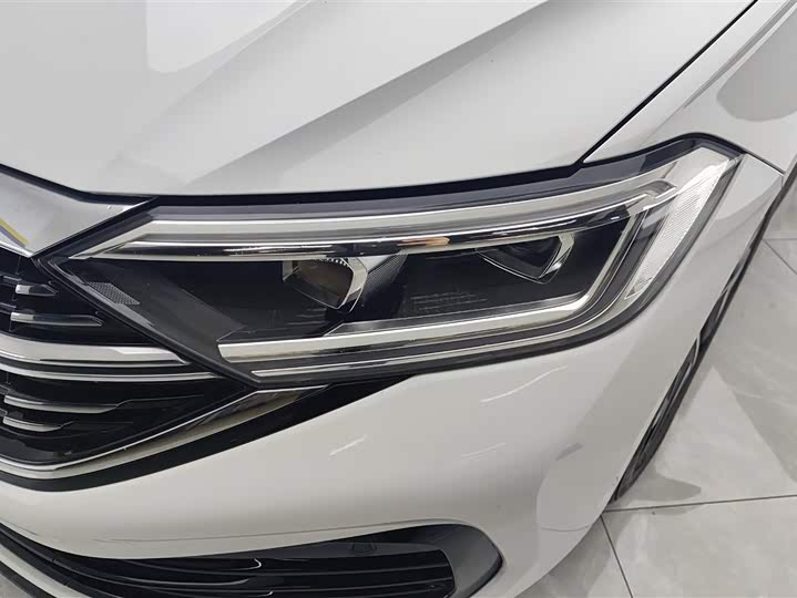 Фото 5 - Volkswagen Sagitar L