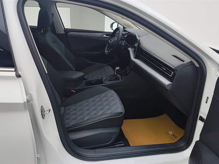 Фото 8 - Volkswagen Sagitar L