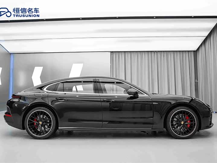 Фото 4 - Porsche Panamera