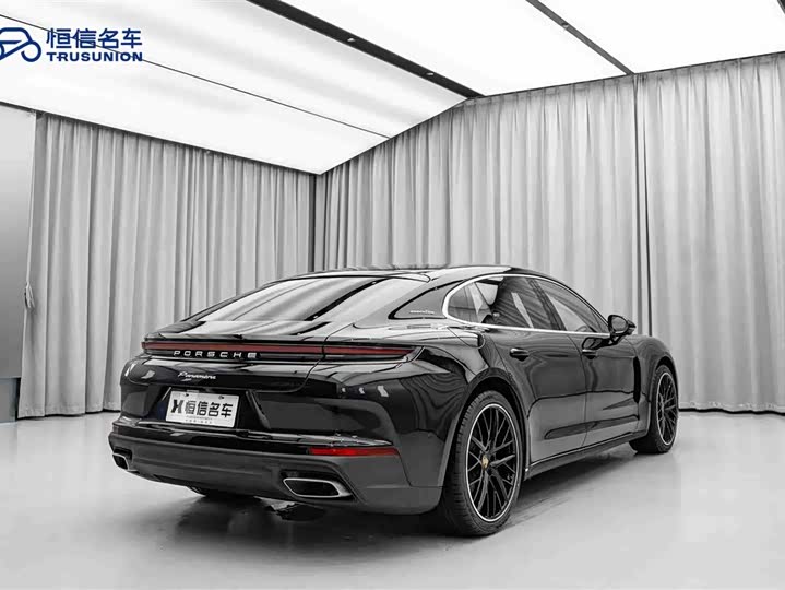 Фото 5 - Porsche Panamera