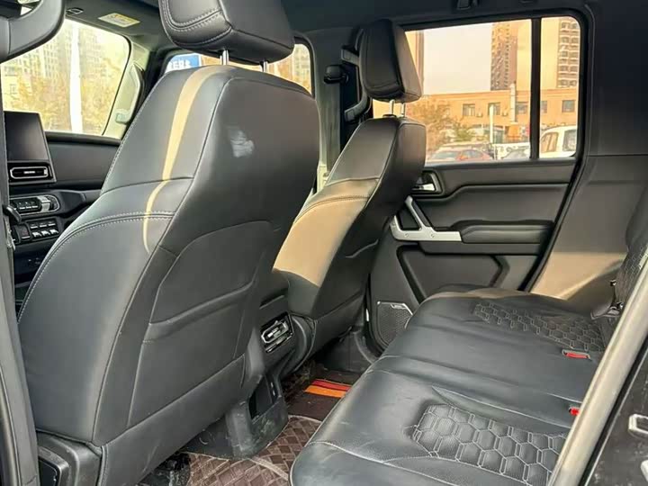 Photo 6 - BAW 212 T01