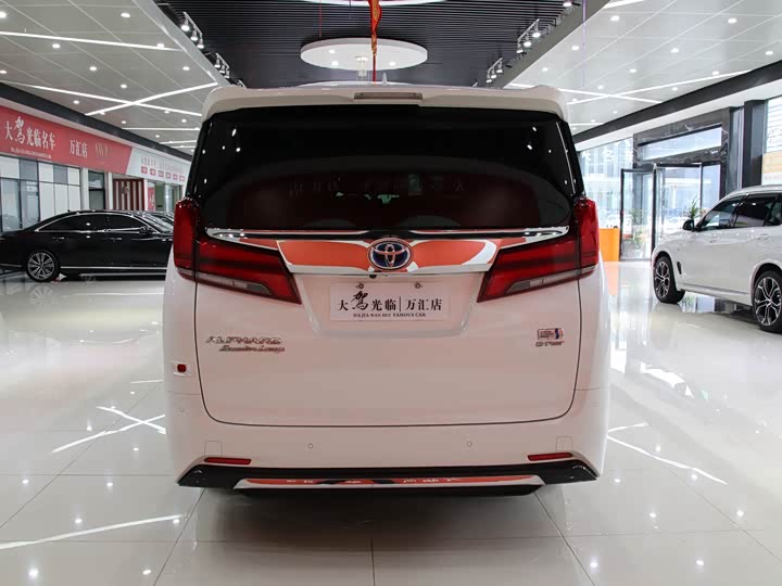 Фото 5 - Toyota Alphard