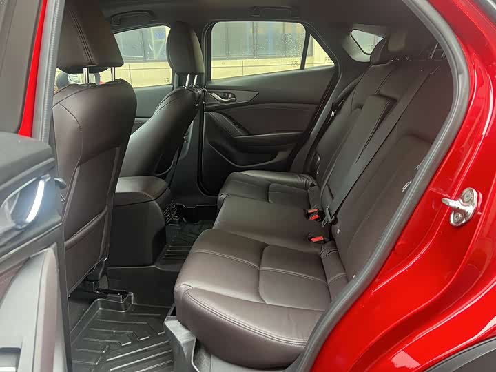 Фото 9 - Mazda CX-4