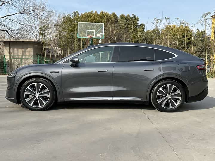 Фото 3 - Luxeed R7