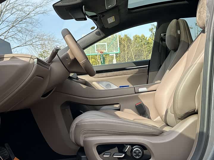 Фото 6 - Luxeed R7