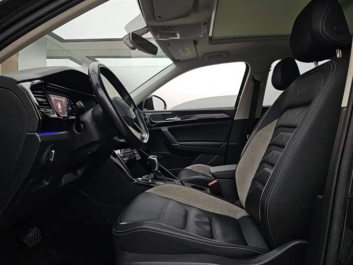 Фото 6 - Volkswagen Tayron GTE Hybrid