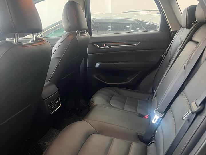 Фото 8 - Mazda CX-5