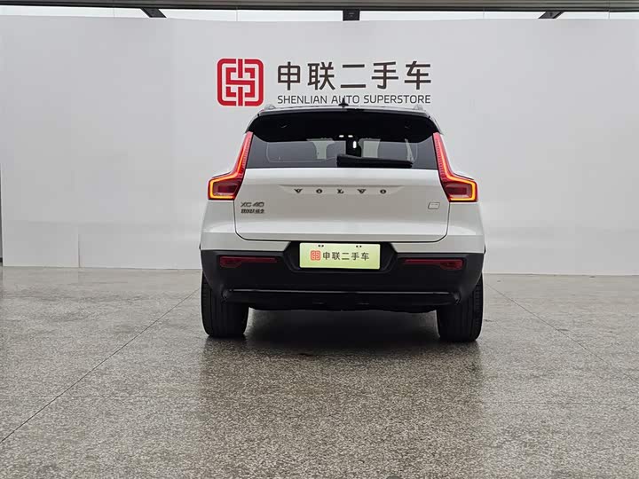 Фото 3 - Volvo XC40 EV
