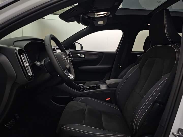 Фото 6 - Volvo XC40 EV