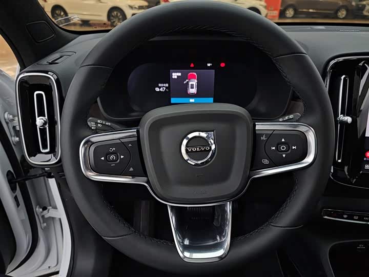 Фото 7 - Volvo XC40 EV