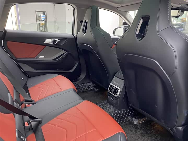 Фото 9 - BMW 2 Series