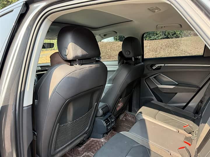 Фото 9 - Audi Q3 Sportback