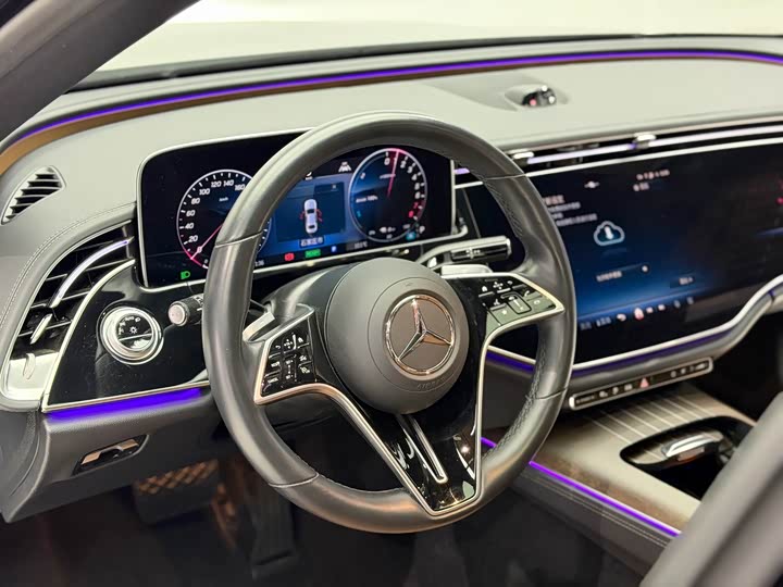 Фото 8 - Mercedes-Benz E-Class Hybrid