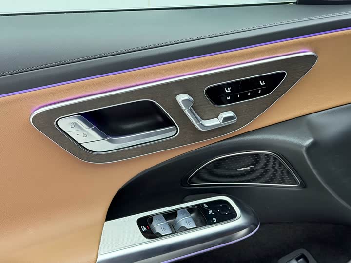 Фото 9 - Mercedes-Benz E-Class Hybrid