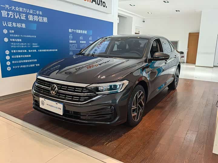 Фото 1 - Volkswagen Sagitar L