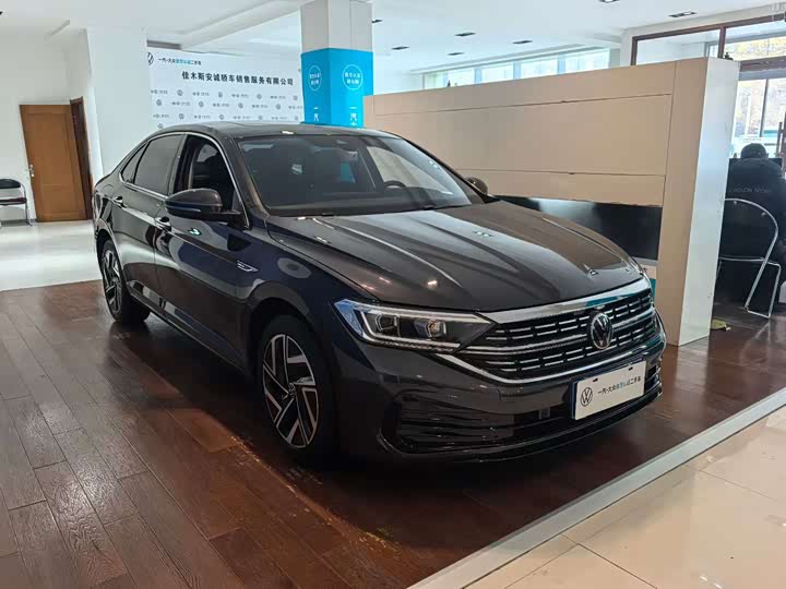 Фото 3 - Volkswagen Sagitar L