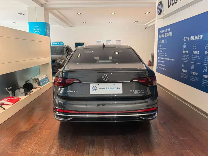 Фото 5 - Volkswagen Sagitar L