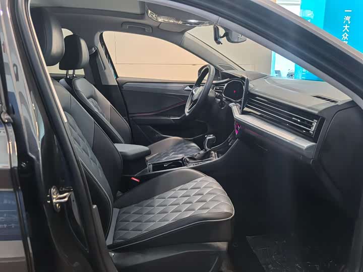 Фото 7 - Volkswagen Sagitar L