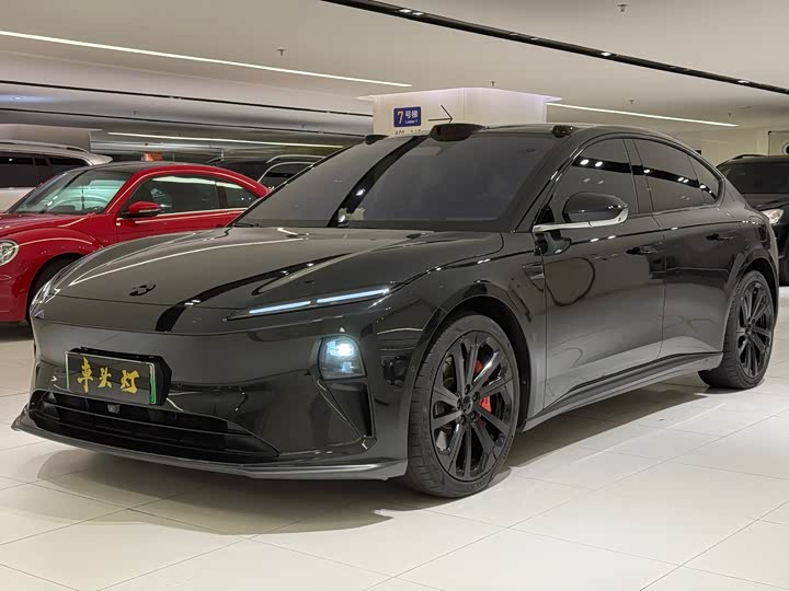 Фото 1 - Nio ET5