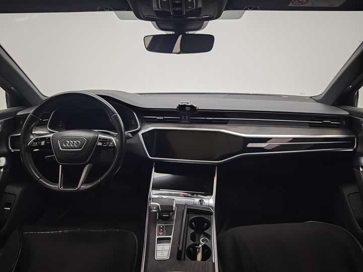 Фото 9 - Audi A6L