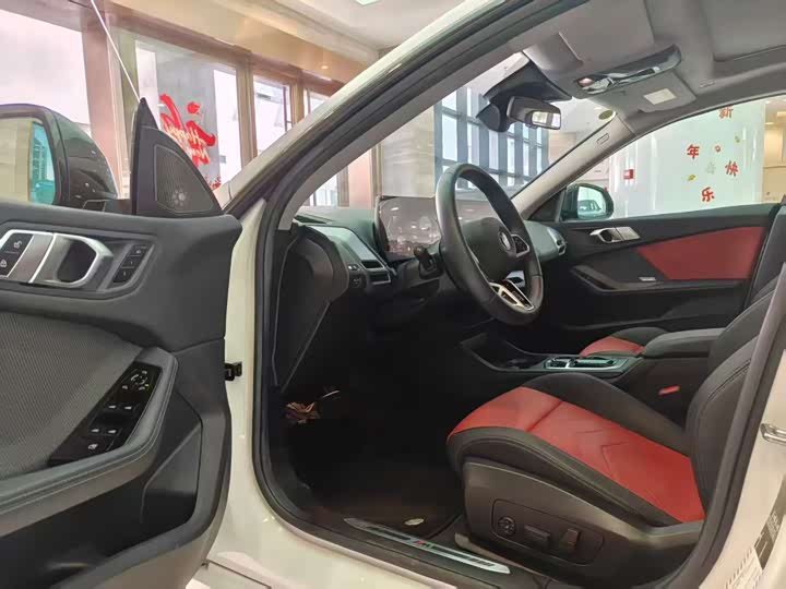 Фото 3 - BMW 2 Series