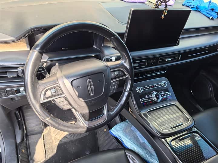 Фото 4 - Lincoln Nautilus