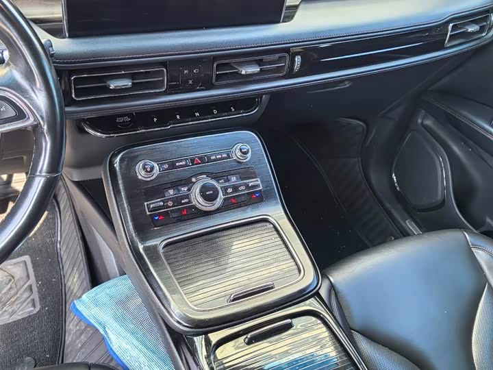 Фото 6 - Lincoln Nautilus