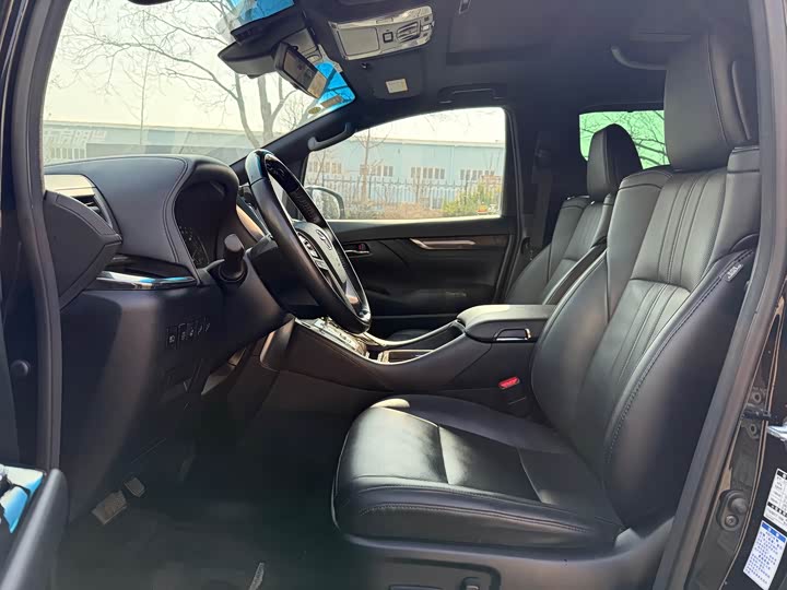 Photo 7 - Toyota Alphard